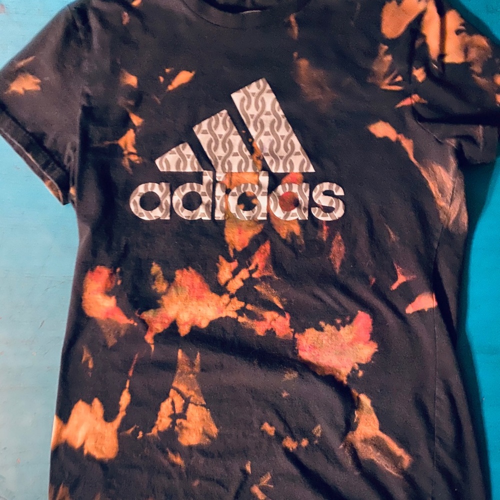 Reverse dye L woman’s adidas acid wash